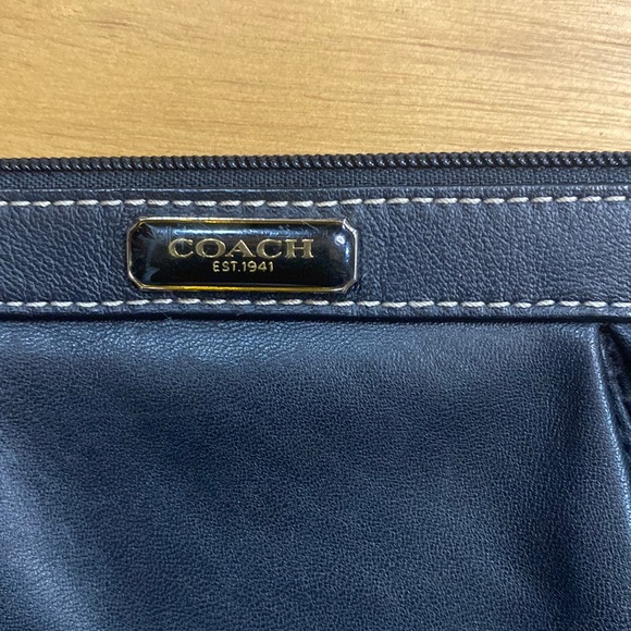 Coach - Wristlet Black w/ Purple Silky Inside Lining - Picture 2 of 8